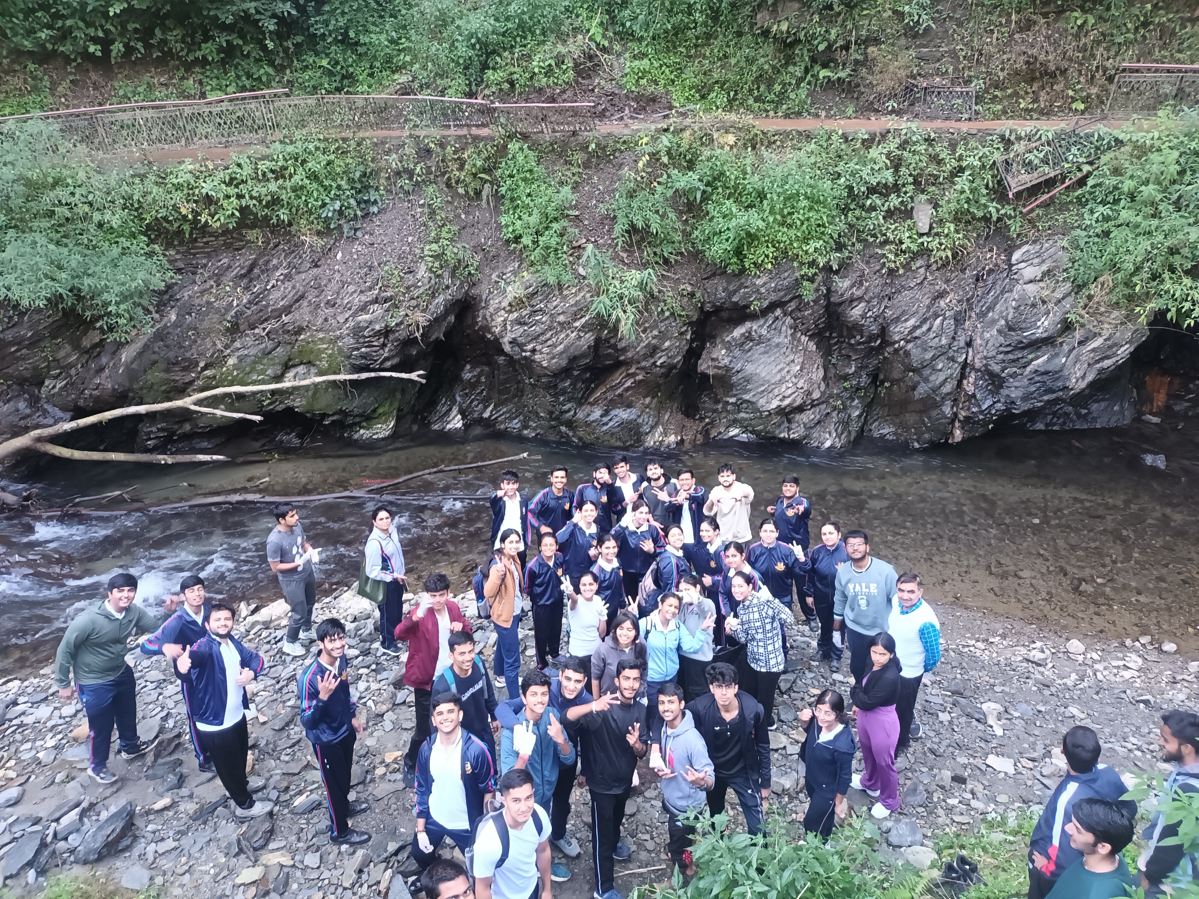 29-10-2023: A campaign to clean the water bodies near Ghambheshwar Temple